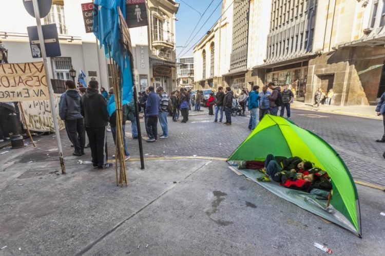 El gobierno porteño tiene que garantizar el cumplimiento del decreto que prohíbe desalojos